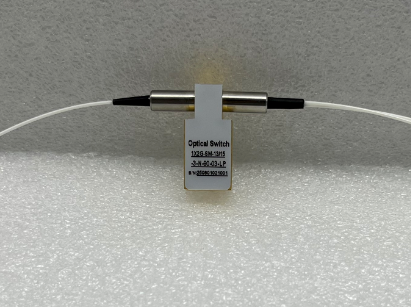 車規(guī)級光開關(guān)±8kV接觸放電ESD防護(hù)測試